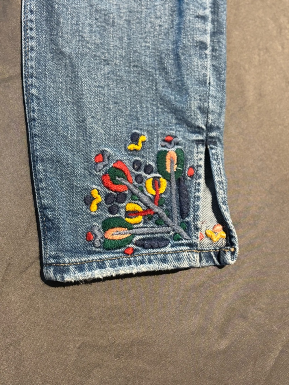 Lucky Brand Women’s Blue Embroidered Skinny Jeans - Picture 8 of 16